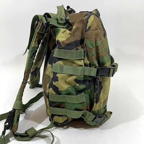 MOLLE メディカルバッグ MEDIC BAG 米軍放出品 軍用実物 – BASE CAMP